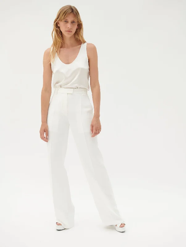 Pantalon de costume coupe flare en crêpe blanc