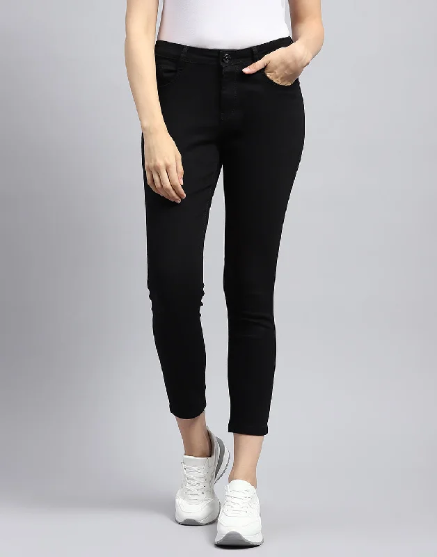 Women Black Solid Slim Fit Denim