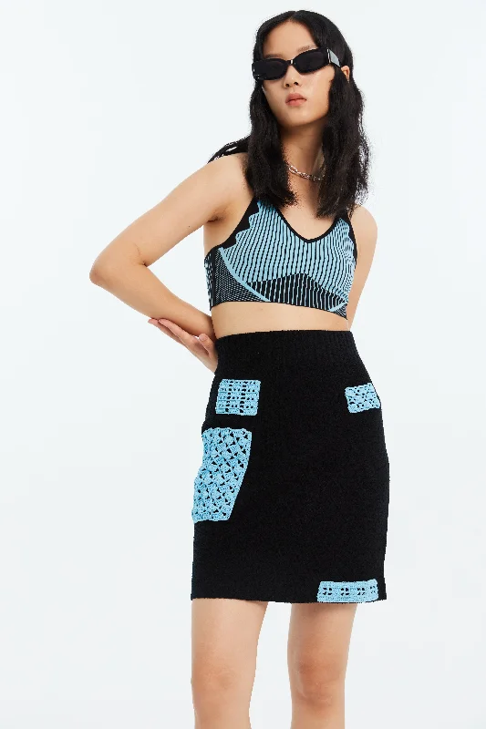 DAN LOOP YARN MINI SKIRT WITH CROCHET PATCHES